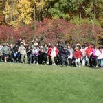 Avec les couleurs de l’automne comme décor au parc Les Salines, des élèves provenant de 19 écoles de la région ont participé au cross-country scolaire La classique maskoutaine. Photo Robert Pinsonneault