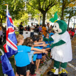 a mascotte de Saint-Hyacinthe, Innova, était présente pour encourager les élèves durant le Relais 1 h scolaire. Photo François Larivière | Le Courrier ©