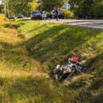 Deux motocyclistes âgés dans la vingtaine ont survécu à une importante collision frontale survenue sur le chemin du Rapide-Plat Sud à Saint-Hyacinthe, le 27 septembre, en après-midi. Photo Adam Bolestridge | Le Courrier ©