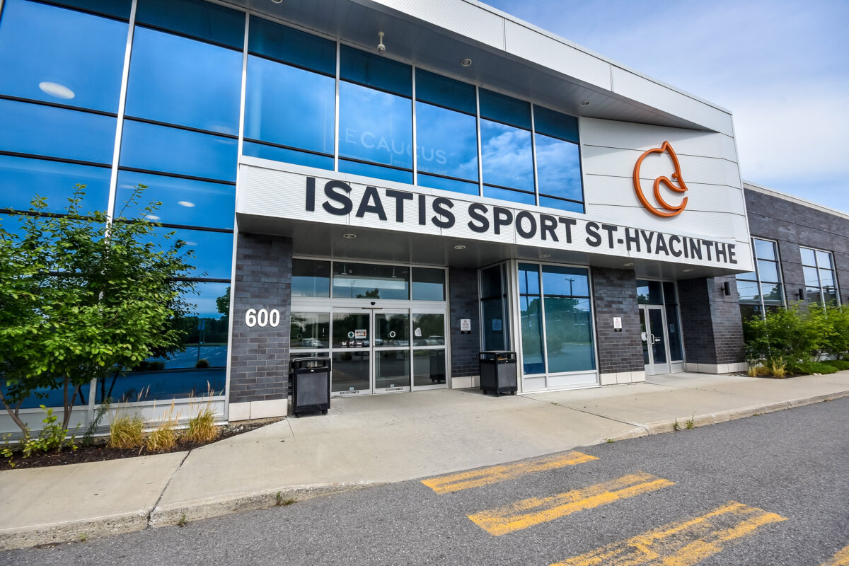 La Ville de Saint-Hyacinthe déplore l’état du complexe Isatis Sport. Photothèque | Le Courrier ©