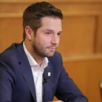 Le conseiller municipal David-Olivier Huard a fait une sortie publique pour dénoncer la détérioration du bâtiment. Photothèque | Le Courrier ©