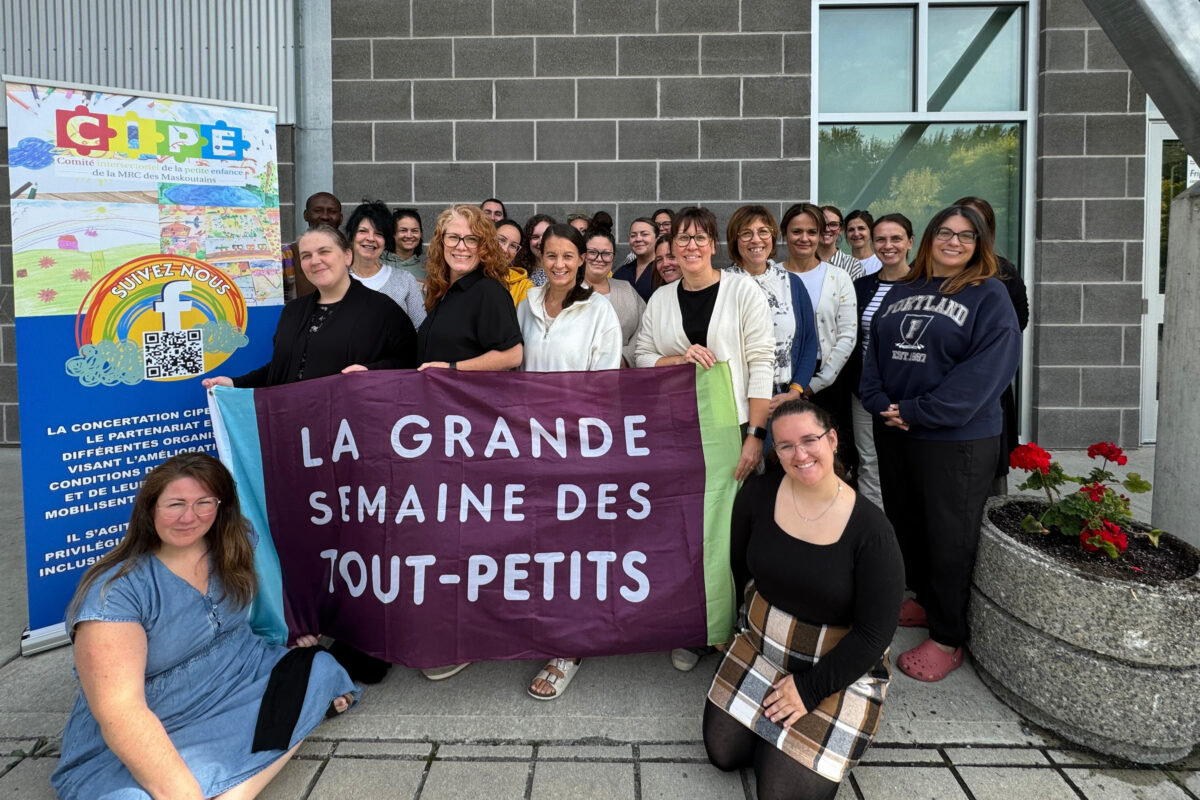 Le comité organisateur de l’édition 2025 de la Grande semaine des tout-petits dans la MRC des Maskoutains. Photo gracieuseté