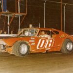 Guy « Yogi » Leclerc au volant de son légendaire bolide no 08 en 1977. Photo Daniel Robitaille