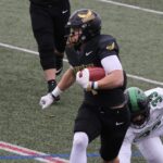 Auteur de trois touchés, le receveur de passe Hugo Beauchamp a été élu le joueur du match. Photo Robert Gosselin | Le Courrier ©