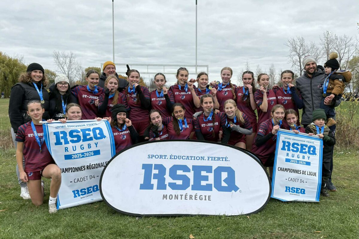 En plus d’être championne de la saison régulière, l’équipe féminin de rugby cadet des Patriotes de l’École secondaire Saint-Joseph a remporté la médaille d’or du championnat régional du RSEQ Montérégie. Photo gracieuseté
