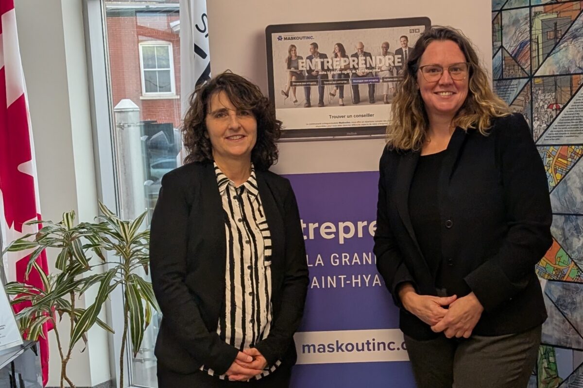 Martine Beaulieu, conseillère au développement économique et responsable de l’événement Maskoutinc., et Karine Guilbault, directrice générale de Saint-Hyacinthe Technopole. Photo Saint-Hyacinthe Technopole