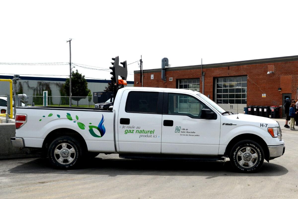 La Ville de Saint-Hyacinthe avait converti 26 véhicules au gaz naturel compressé avant d’abandonner l’initiative en 2022. Photothèque | Le Courrier ©