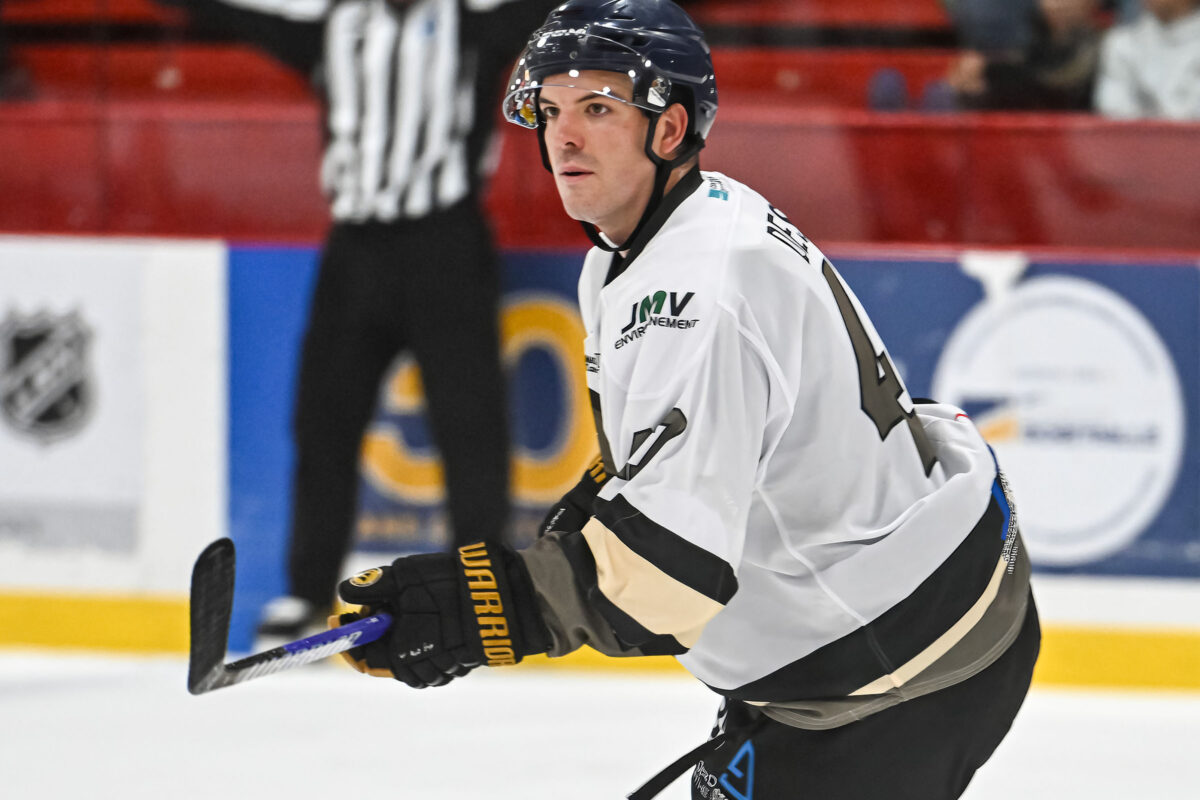 Simon Després est retourné jouer en Europe après seulement neuf matchs dans l’uniforme du Bataillon. Photo François Larivière | Le Courrier ©
